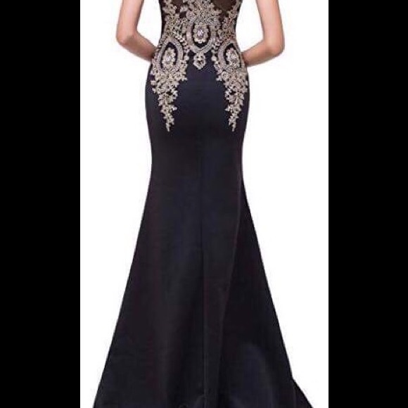 Dress - Picture 2 of 3